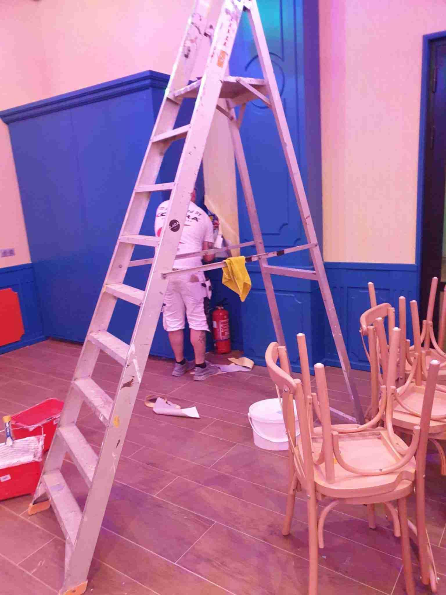 Oferim servicii interioare, exterioare ,gresie, faianta, placat rigips, demolări, montaj usi interioare etc.... (1/5)