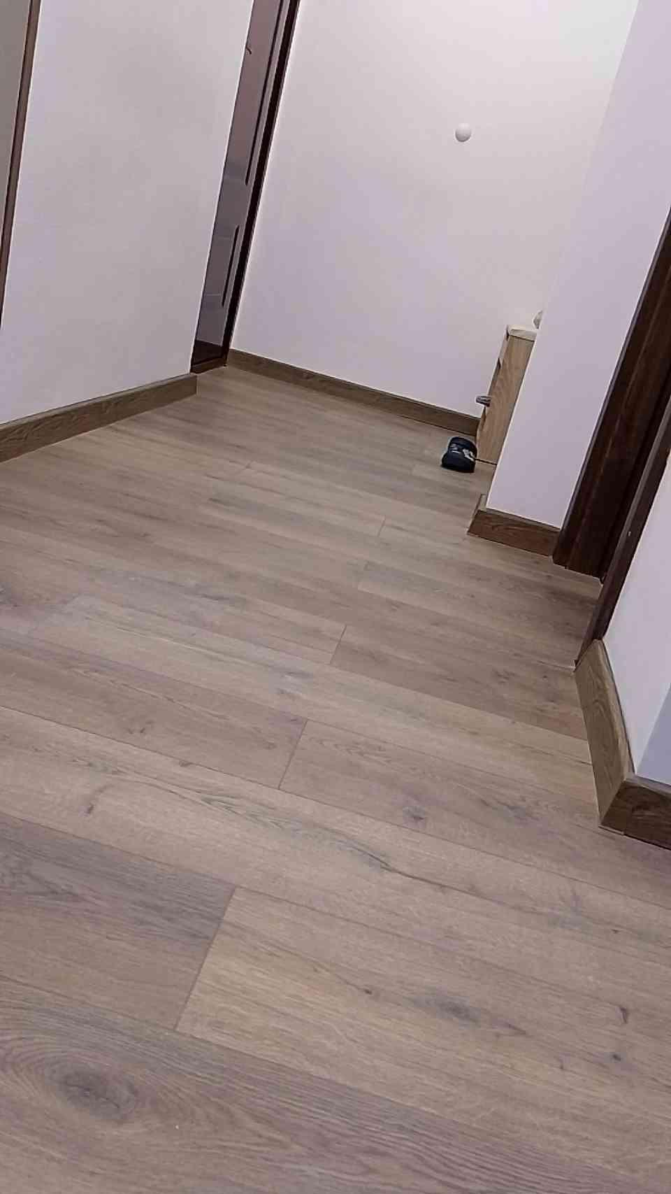 Full servicii. Electrica, sanitare , finsaje etc. (2/3)