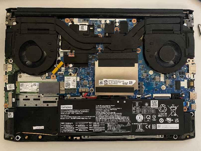 Reparatii/Menenanta Laptop si instalare Windows (2/5)