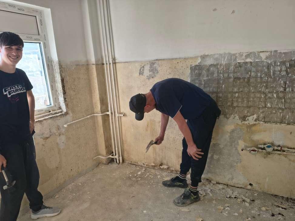 Ofer servicii de renovari interioare, exterioare (1/3)