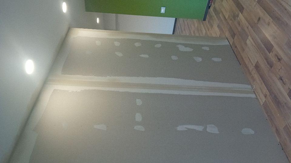 Servicii de zugravit, instalații electrice și sanitare (5/5)