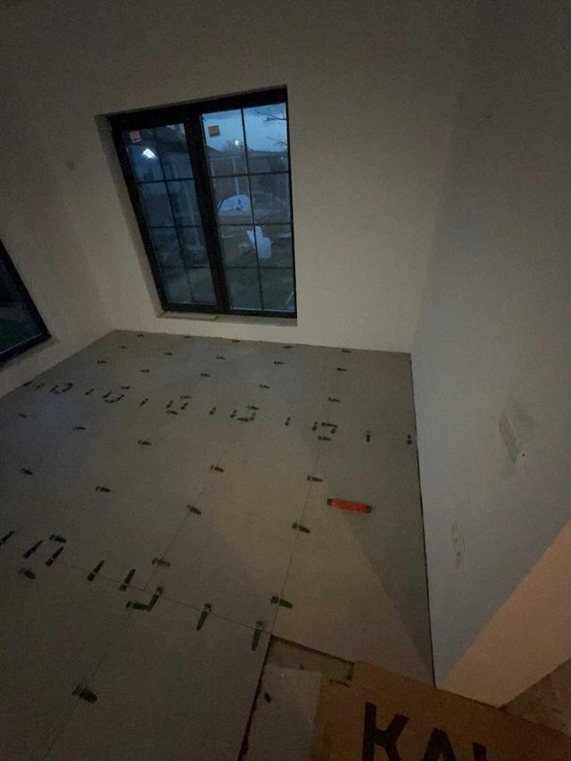 Imagine Indisponibilă