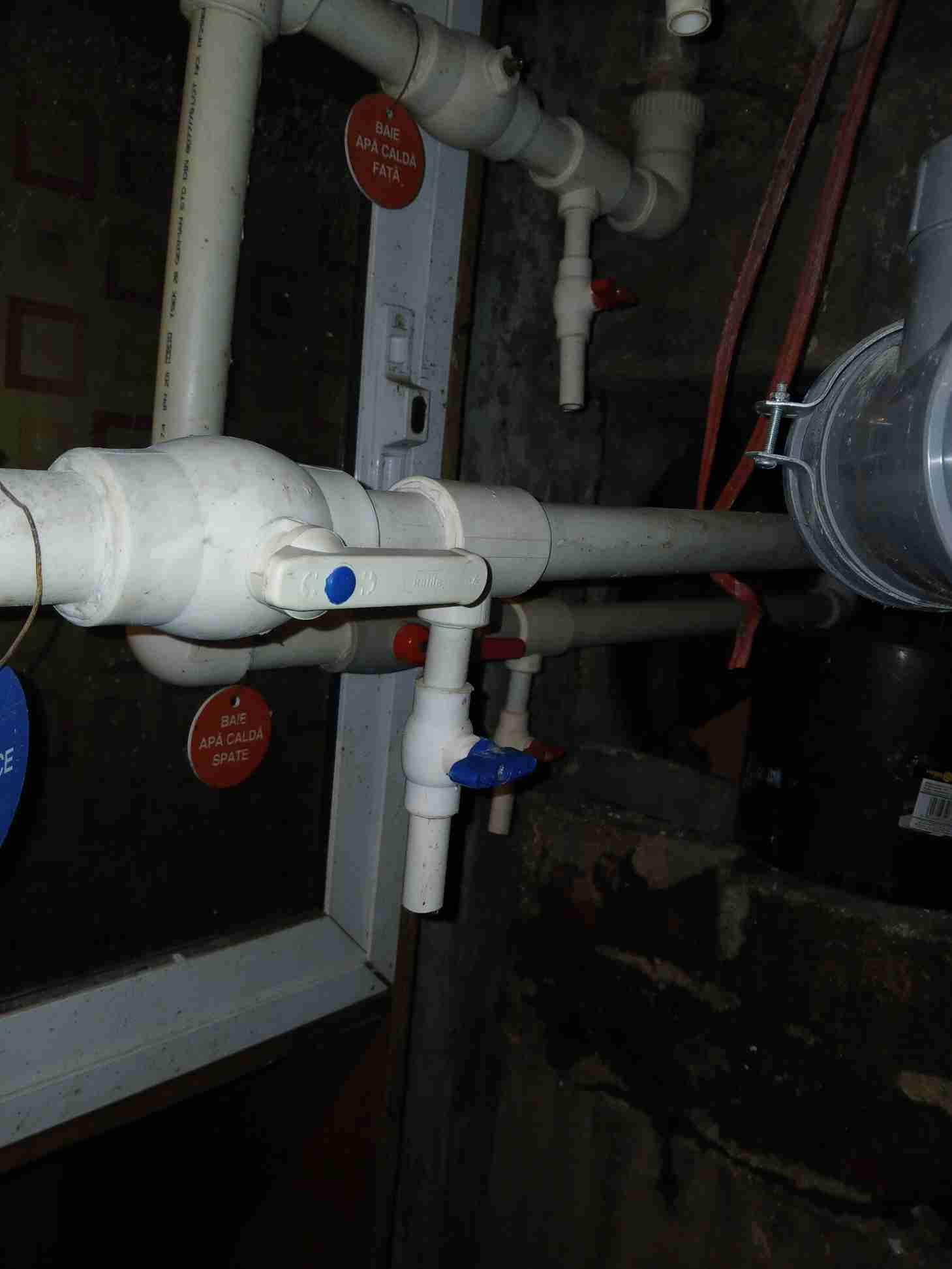 Firmă de instalații sanitare și termice (3/3)