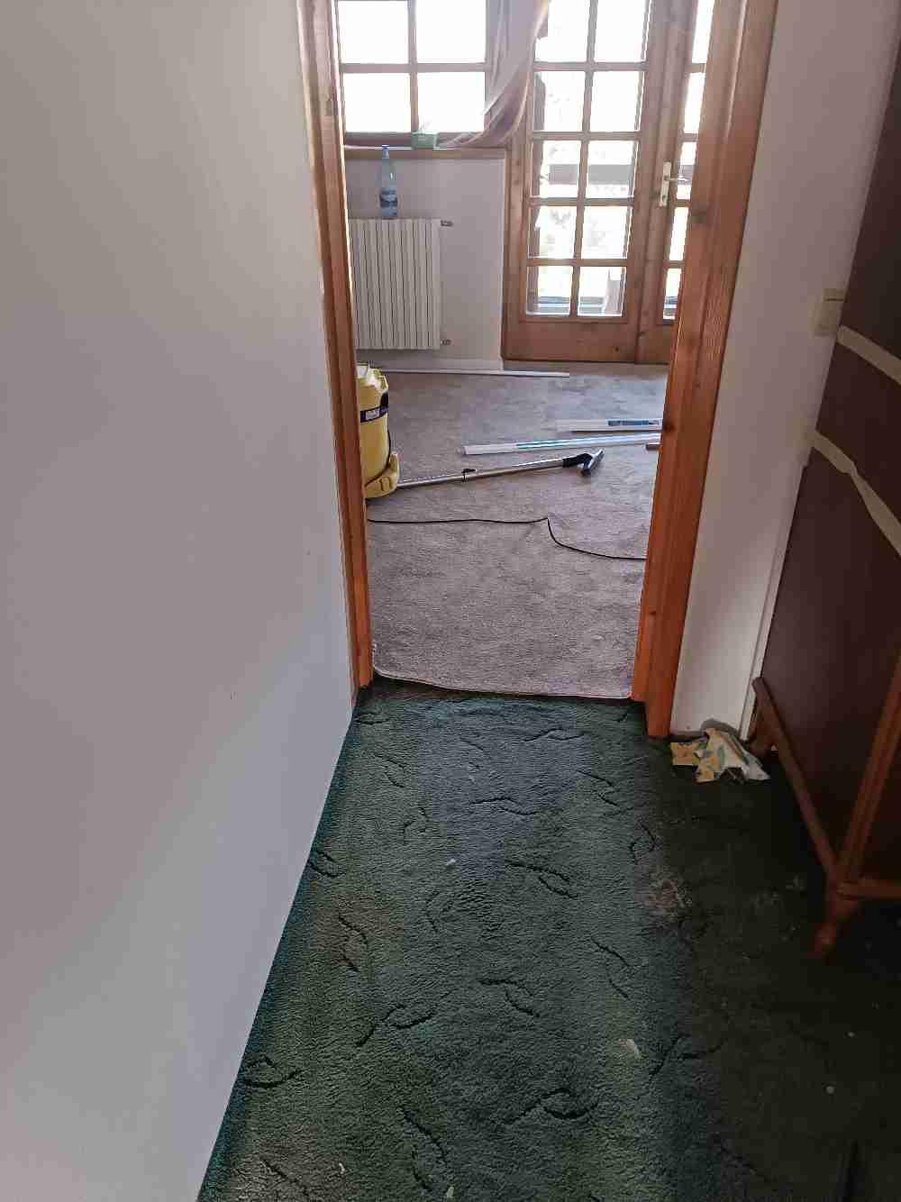 Echipa renovări interior și exterior (2/5)