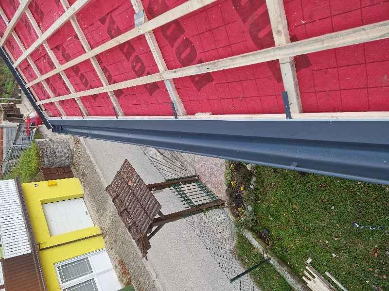 Firmă specializată in construcții de acoperișuri si reparații de urgență (4/5)