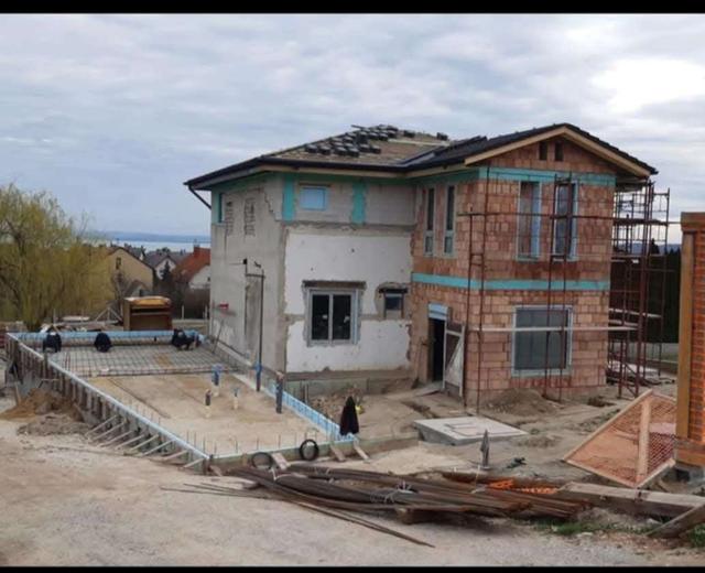 Imagine Indisponibilă