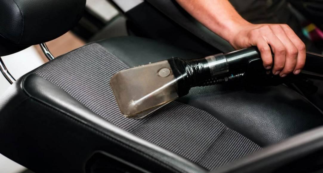 Detailing auto mobil (curatare interior)