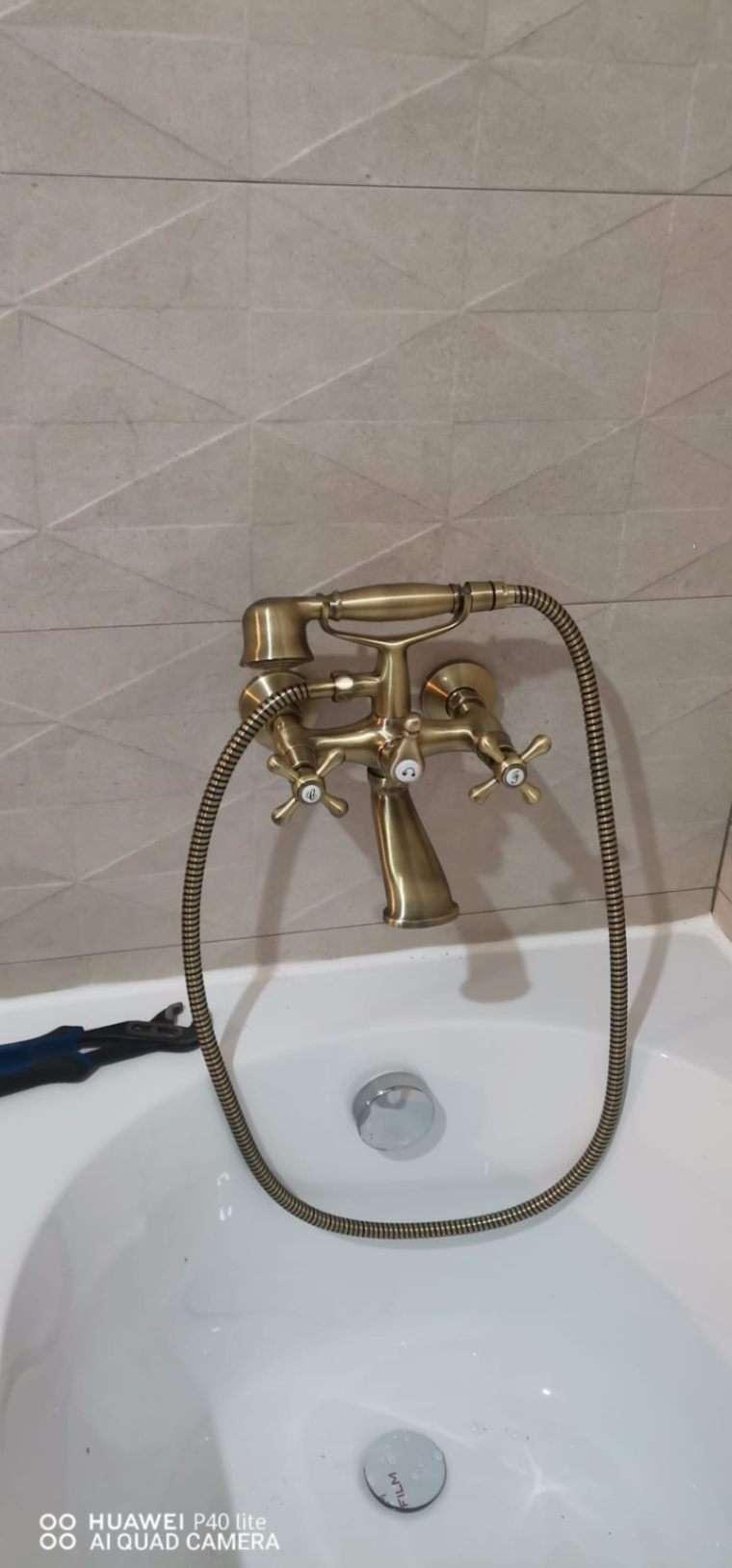 Instalați termice și sanitare (2/3)