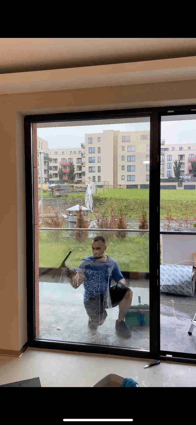 Imagine Indisponibilă