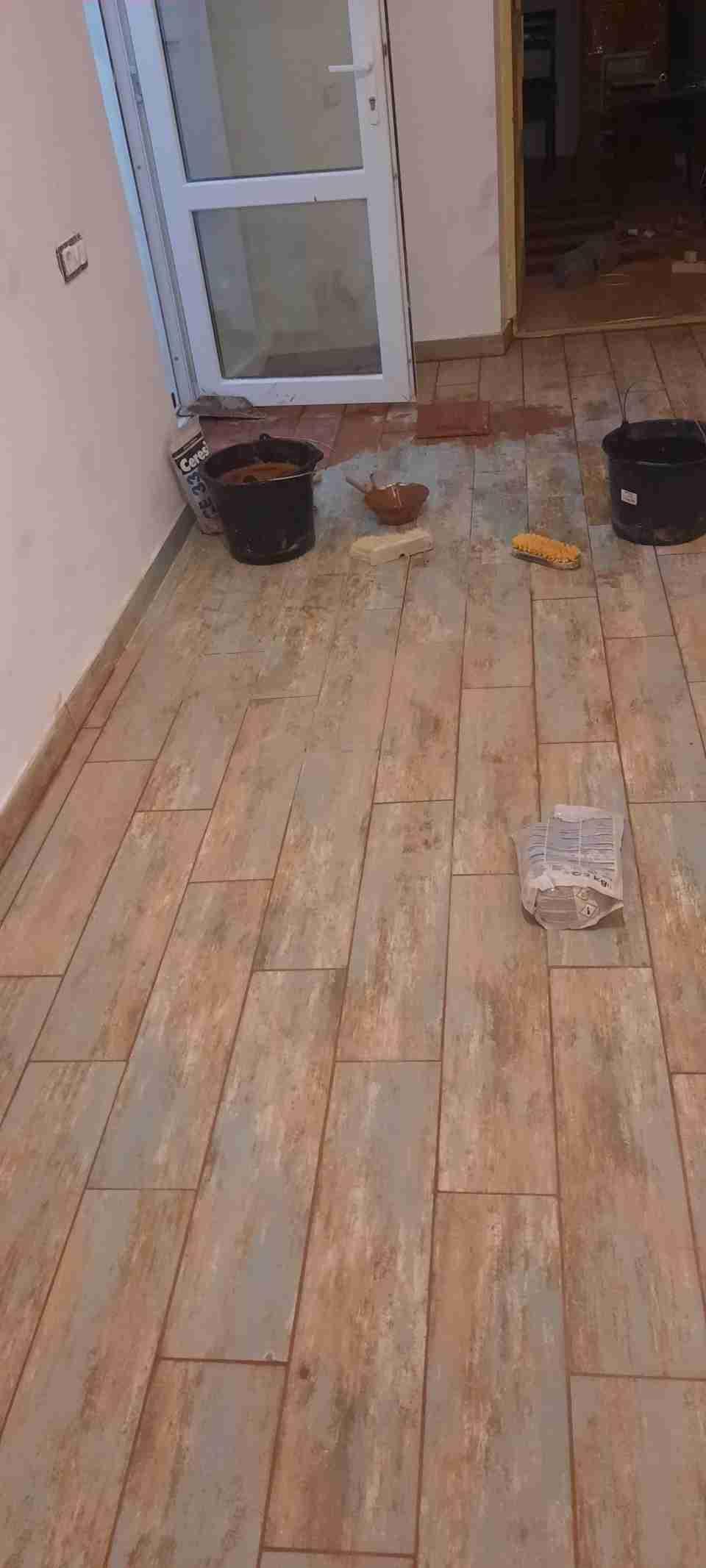 Execut lucrări simple de amenajări interioare (2/2)