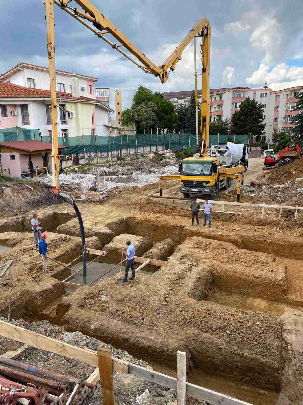 Excavații, terasamente, amenajări și transport (3/6)