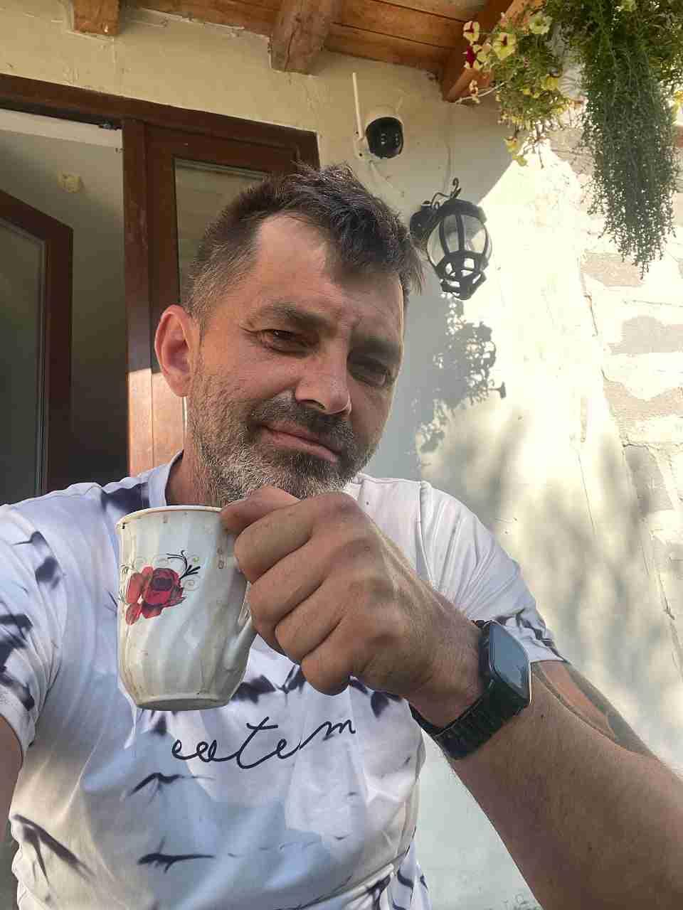 Construcți tot ce ține de interioare înafară de el
