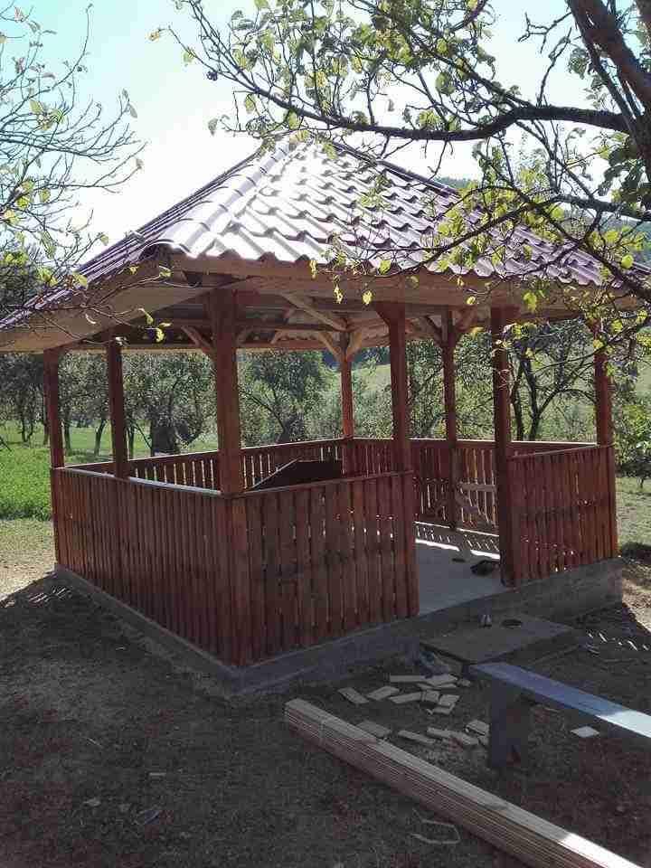 Ofer servicii de gleturi, lavabile,Parket, diferite reparatii,gresie faianță , izolatii ,tavane ,scafe ,forme rigips. (4/5)